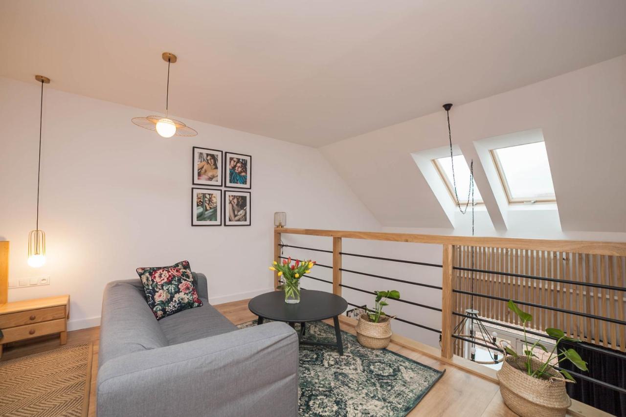 Mragowo Dwupoziomowy Apartament Indygo 85M2 Z Widokiem Na Jezioro エクステリア 写真